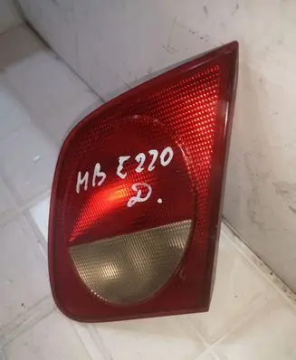 Mercedes-Benz E W210 Tailgate rear/tail lights A2108201064 197502