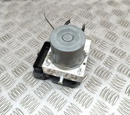 Mercedes-Benz B W247 ABS Pump A1779006207 A1779013505