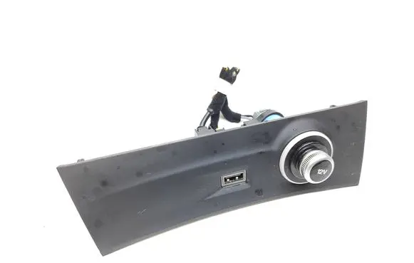 Alfa Romeo Stelvio USB socket connector 00505493820 16949A0