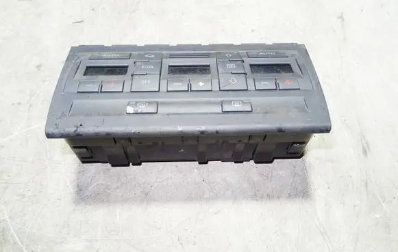 Audi A4 S4 B6 8E 8H Climate control unit 8E0820043AC