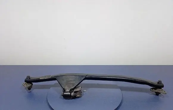 Engine mount vacuum valve