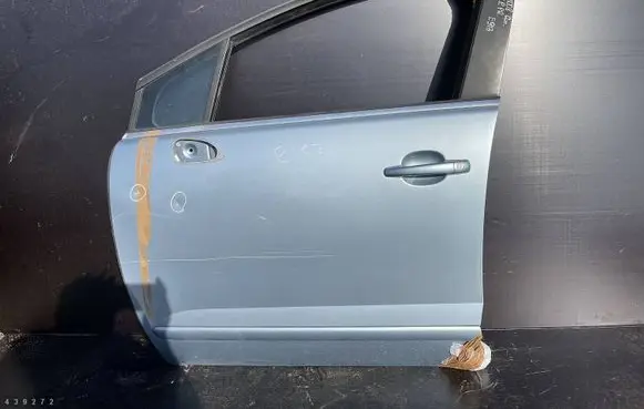 Peugeot 5008 Front door