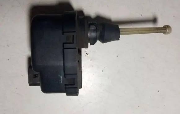 Opel Frontera A Headlight level adjustment motor 0307851328