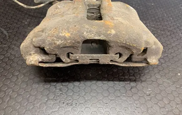Mercedes-Benz Sprinter W901 W902 W903 W904 Front brake caliper