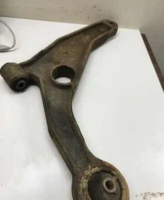 Volkswagen Touran I Front lower control arm/wishbone