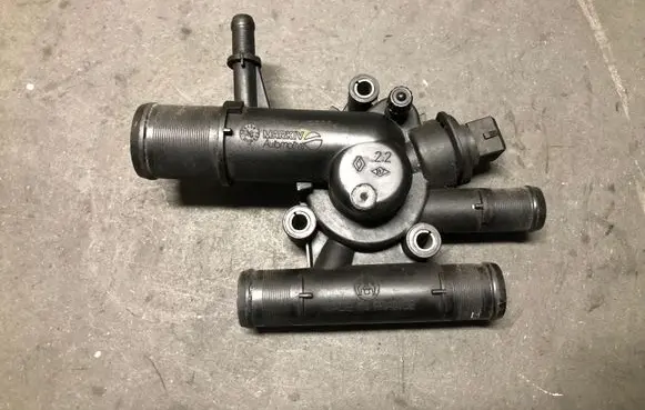 Renault Scenic II - Grand scenic II Thermostat/thermostat housing