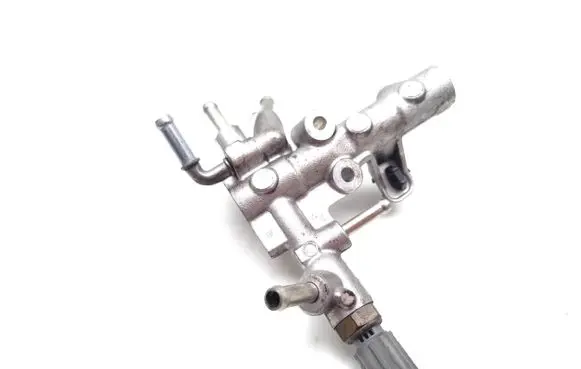 Mazda 6 Fuel pressure regulator 