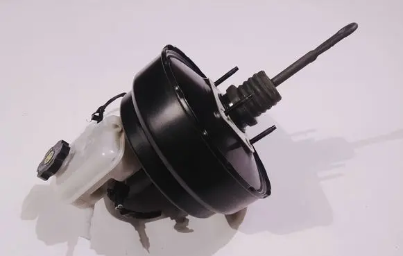 Chevrolet Camaro Brake fluid reservoir FDFV0757