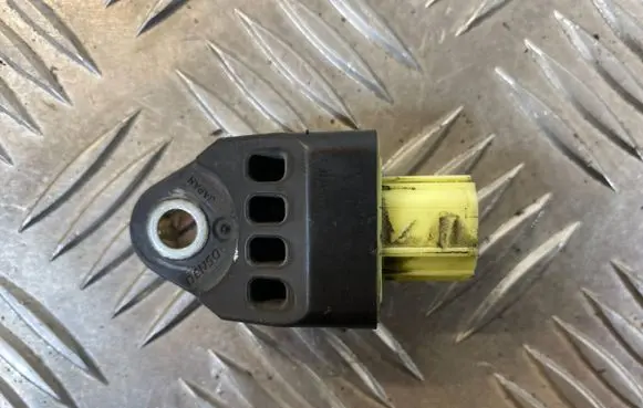 Subaru Impreza III Airbag deployment crash/impact sensor 98231FG000 76166KQEB
