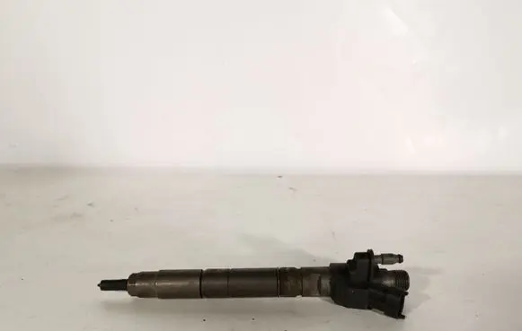 Volvo XC60 Fuel injector 31303238