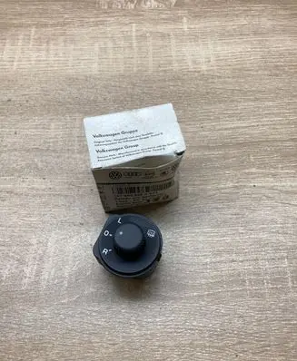 Skoda Octavia Mk2 (1Z) Wing mirror switch 1Z1959565A