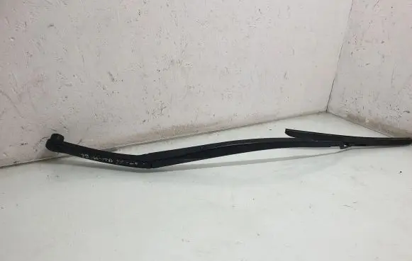 Hyundai Santa Fe Front wiper blade arm