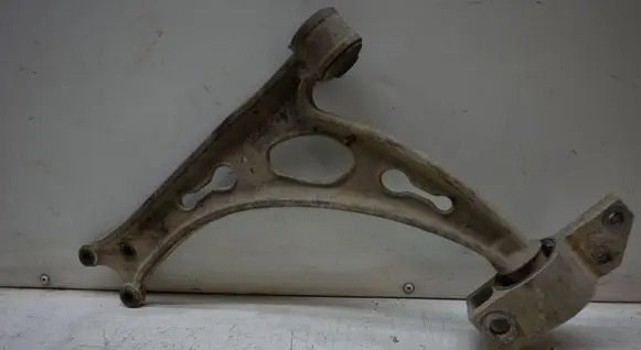 Volkswagen Touran I Front lower control arm/wishbone