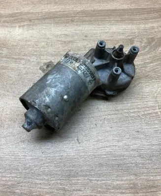 Volkswagen Golf II Wiper motor 321955113F