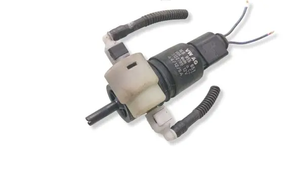 Audi A3 S3 8V Windscreen/windshield washer pump 1K6955651