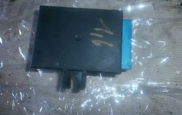 BMW 3 E36 Window wiper relay 61358357068