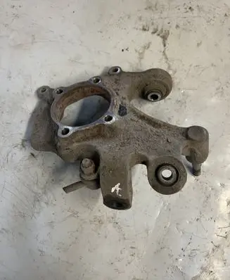 Hyundai Santa Fe Rear wheel hub spindle/knuckle 