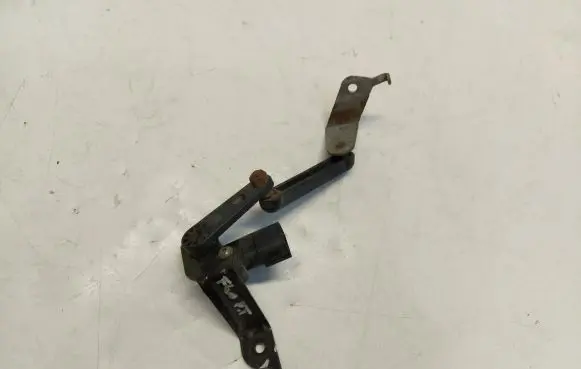 BMW 1 F40 Headlight/headlamp level sensor 6895466