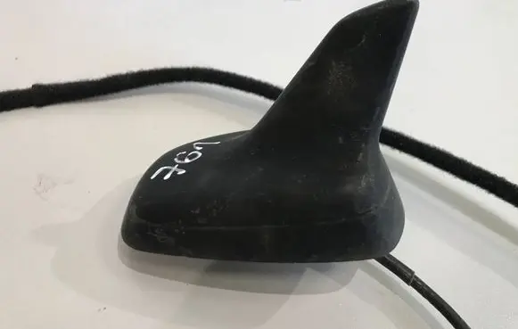 Volkswagen Tiguan Aerial GPS antenna 8P0035503J