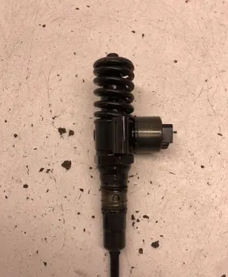 Audi A3 S3 8P Fuel injector 03G130073B 0414720403