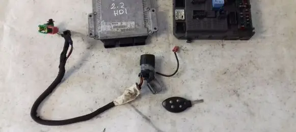 Citroen C8 Engine ECU kit and lock set 0281011779