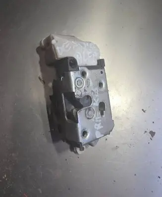 Alfa Romeo 145 - 146 Front door lock
