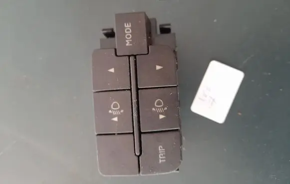 Iveco Daily 35 - 40.10 Headlight level height control switch