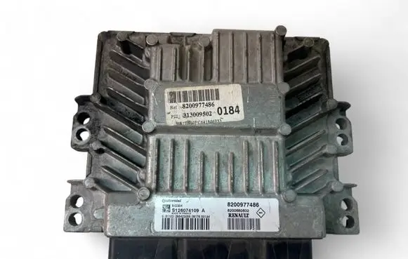 Renault Kangoo II Engine control unit/module ECU 8200977486 S126074109A