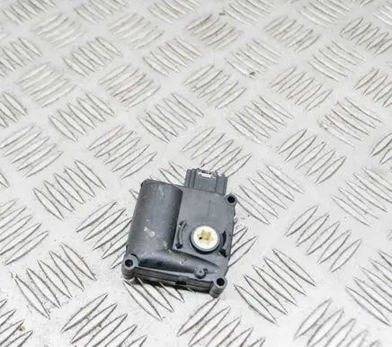 Audi A8 S8 D3 4E Air flap motor/actuator 0132801323 4E0820511