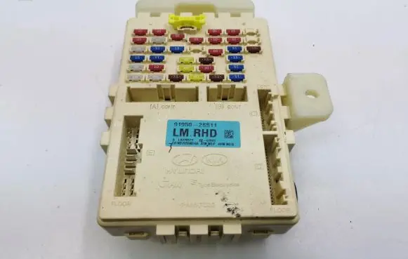 Hyundai ix35 Fuse module 919502S511 AK62992 1A220522