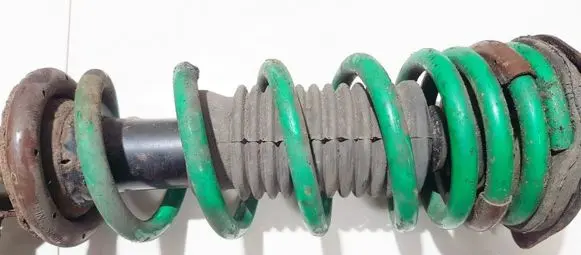 Nissan 350Z Front coil spring spr01010950 spr01-010950