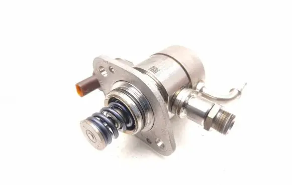 Audi A4 S4 B9 8W Fuel injection high pressure pump 06N127025E