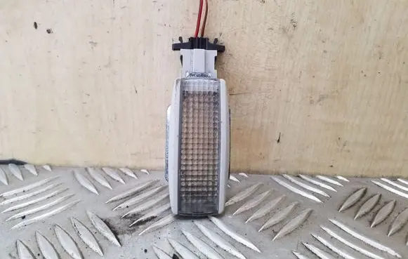 Volkswagen Touran I Other interior light 3B0947113