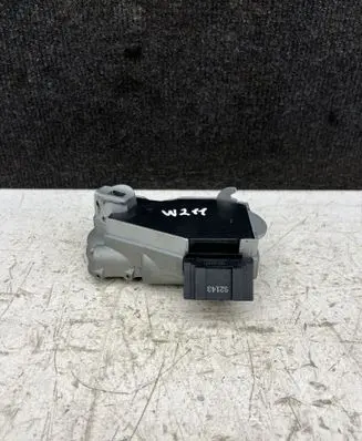Mercedes-Benz E W211 Steering wheel lock A2034621130