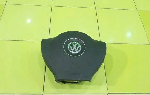 Volkswagen Golf Plus Steering wheel airbag 3C8880201K