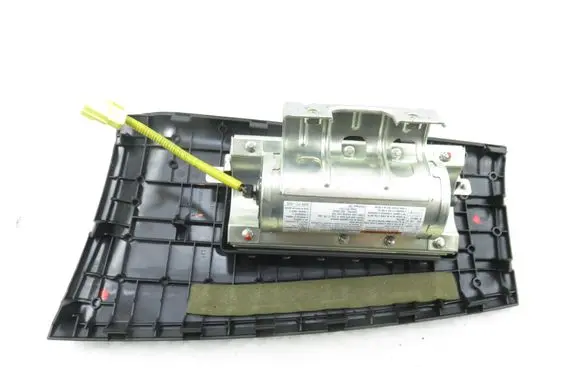 Suzuki Grand Vitara II Passenger airbag 7391065J11E 7391065J1