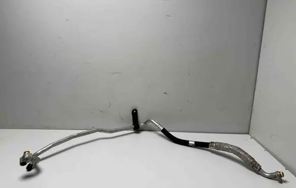 BMW M3 e92 Air conditioning (A/C) pipe/hose 9122621