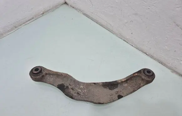 Volvo XC60 Rear control arm 