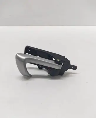 Hyundai Santa Fe Front door interior handle