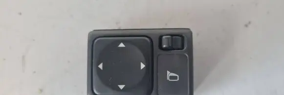 Nissan Maxima A34 Wing mirror switch 5221B