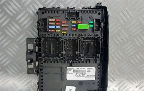 Ford Kuga III Fuse module LX6T15604BCF