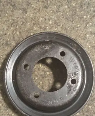 BMW 5 E39 Water pump pulley 2246129