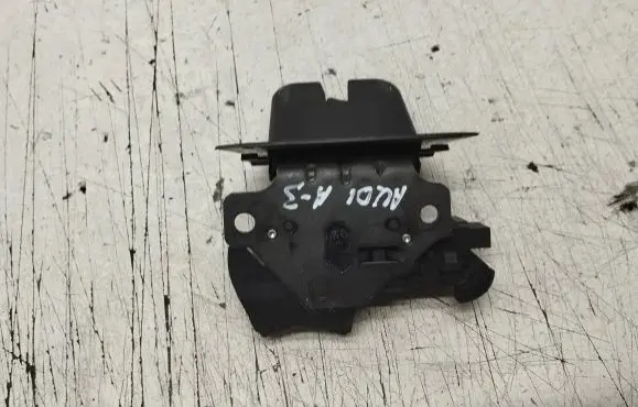 Audi A3 S3 8P Loading door lock 