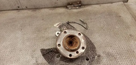 BMW 1 E81 E87 Front wheel hub spindle knuckle 6764444