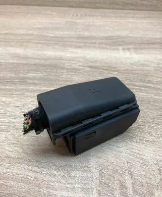 Mercedes-Benz C W204 Plug wire 0015450930 09445851 Black