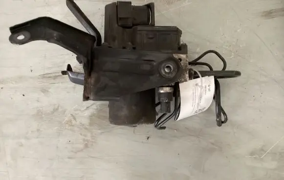 Toyota Avensis T250 ABS Pump 89541