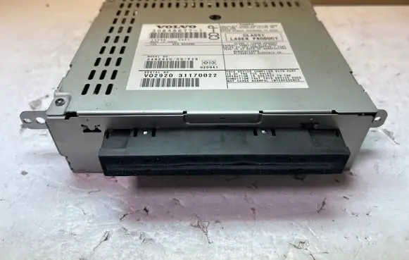 Volvo XC90 Radio/CD/DVD/GPS head unit 30646677 31170022 34W292C