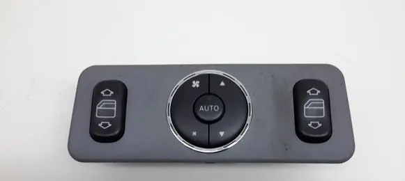 Mercedes-Benz ML W163 Air conditioner control unit module A1638200326