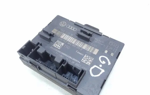 Audi Q7 4L Door control unit/module 4F0959795M 8K0959795B