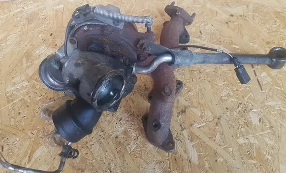 Audi A3 S3 8P Turbo 03G253010A 75704214